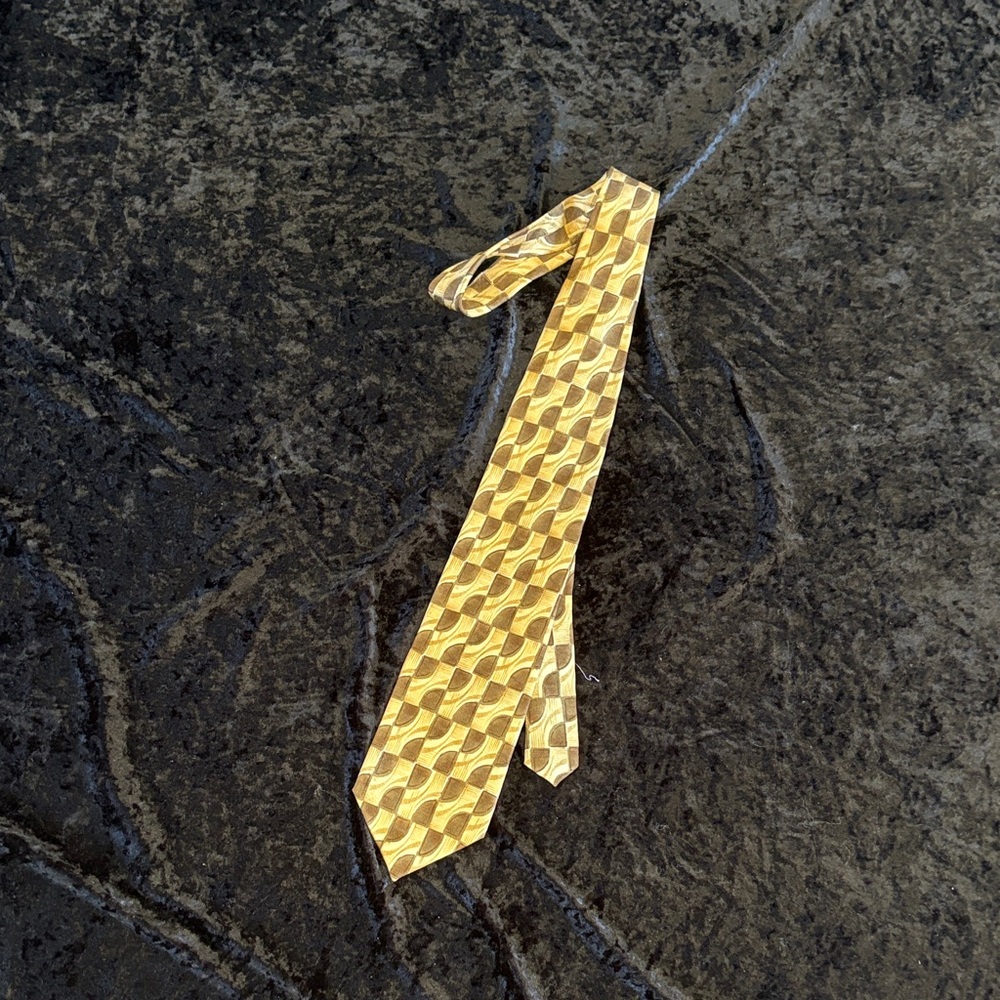 NEW Elegant Gold Patterned Men's Tie